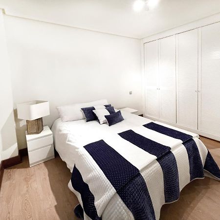 Luxury San Prudencio Vitoria Apartment Luaran gambar