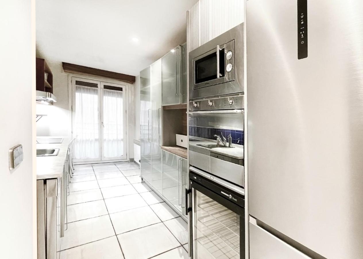 Luxury San Prudencio Vitoria Apartment Luaran gambar