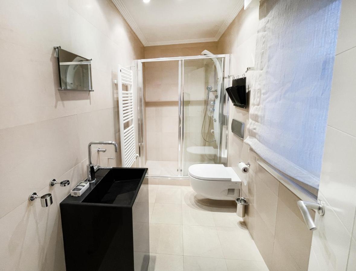 Luxury San Prudencio Vitoria Apartment Luaran gambar