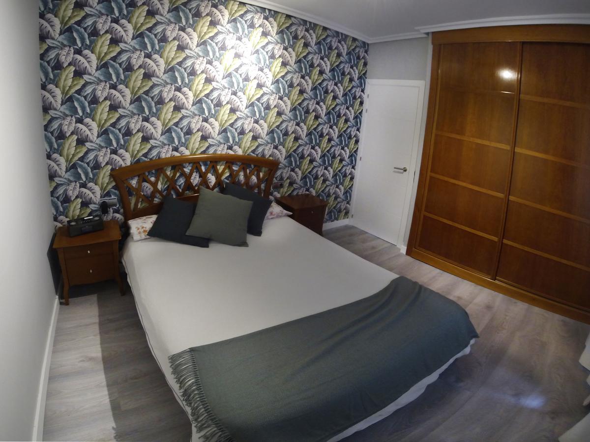 Luxury San Prudencio Vitoria Apartment Luaran gambar