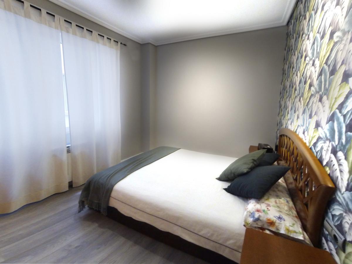 Luxury San Prudencio Vitoria Apartment Luaran gambar